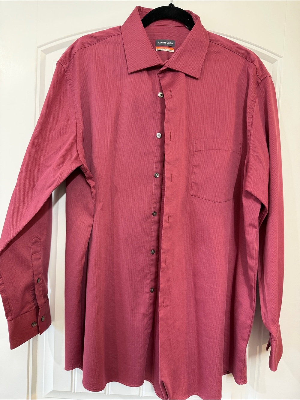 Van Heusen Men's Long-Sleeve Button-Up Shirt in Rosewood